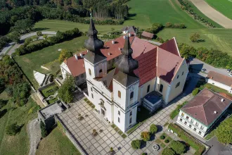 Basilika Maria Taferl, welchem mit Dachsteinen von BMI Bramac eingedeckte