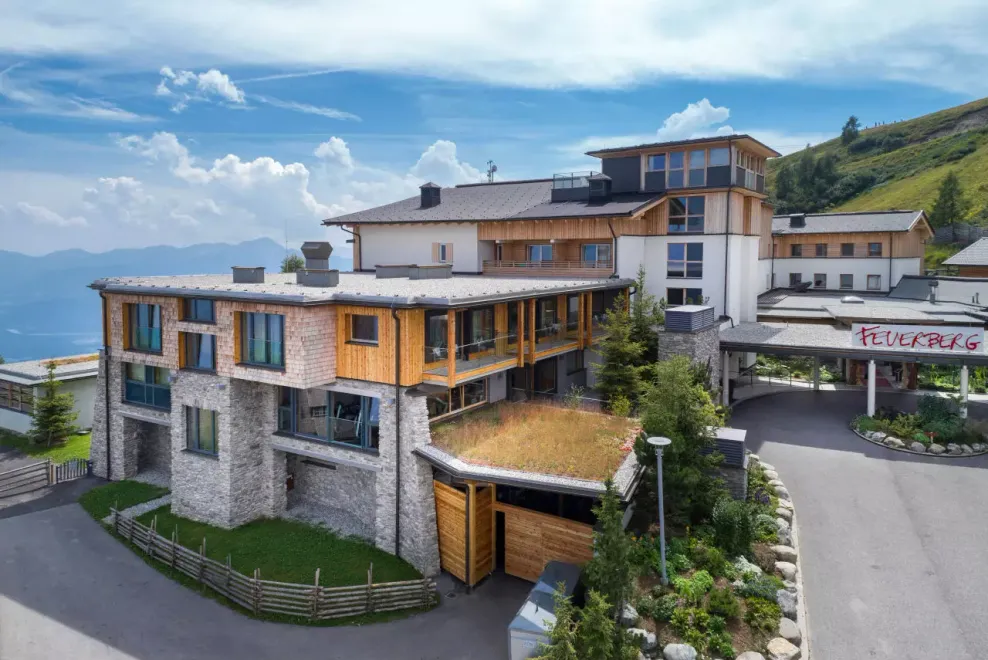 verschiedene Flachdächer und Gründächer von BMI Villas beim Mountain Resort Feuerberg 