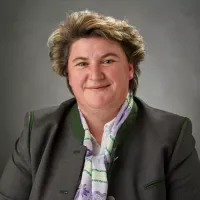 Carmen Robitsch