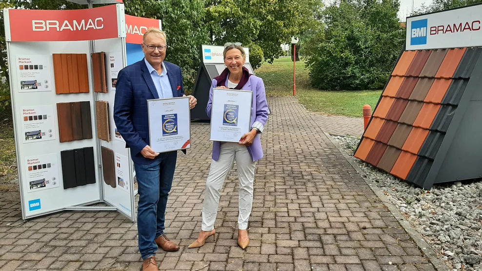 Übergabe des Quality Awards - Baumeister*innen mit der Marke Bramac als Testsieger in der Kategorie Dach